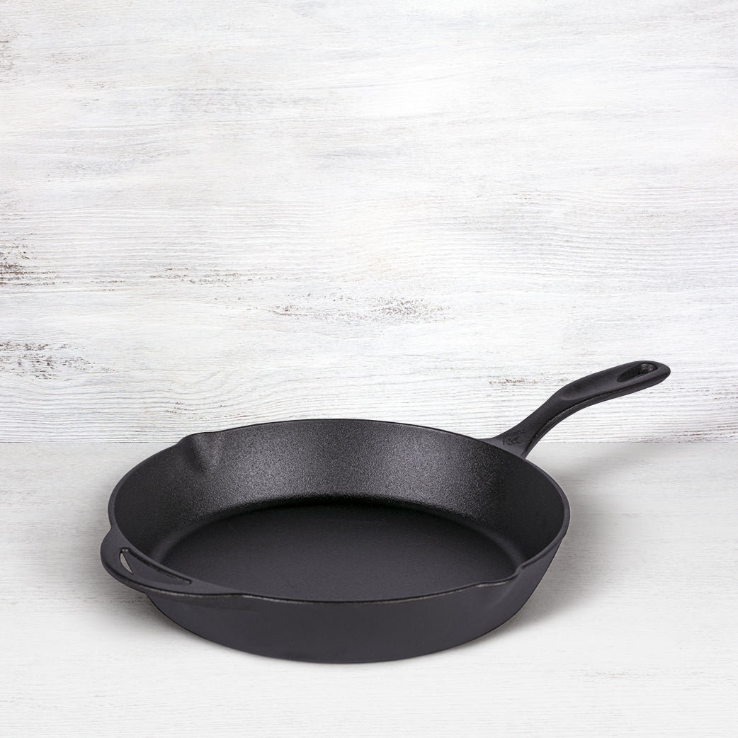 Barebones All-In-One Cast Iron Skillet - Hike & Camp